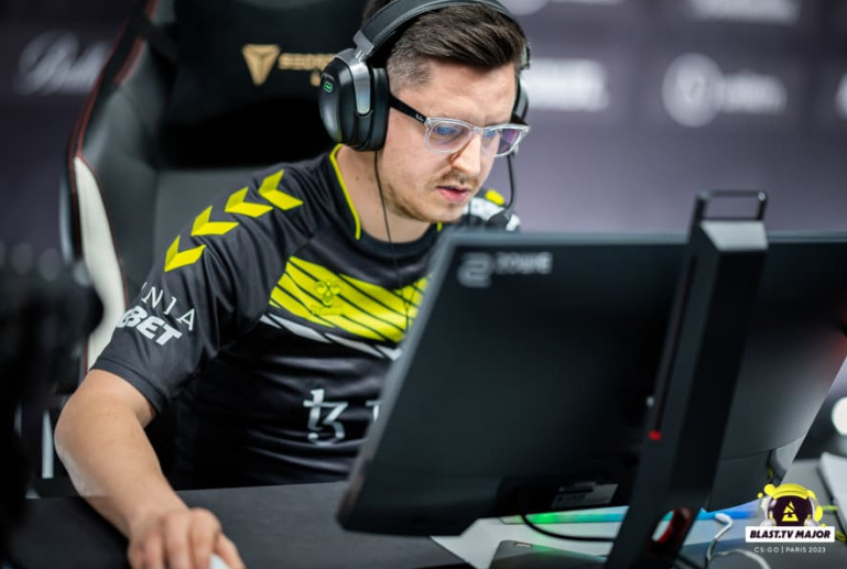 apEX недоволен тем, что на IEM командам придется играть на новом обновленииn — изображение 1