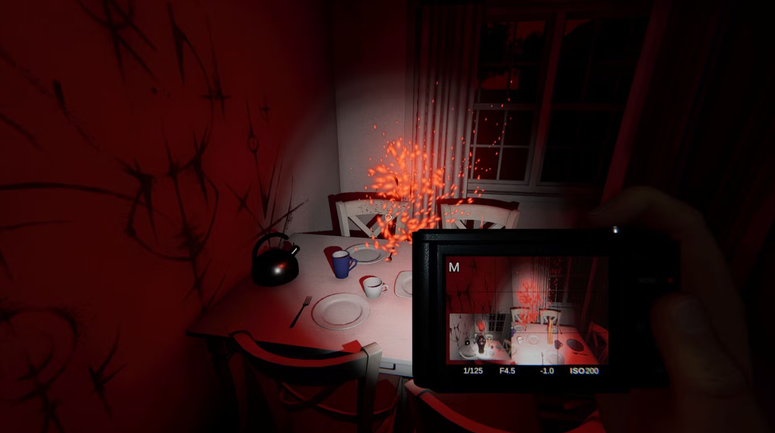 Версия Phasmophobia для Xbox Series X включает функцию, отсутствующую в релизе для PS5n