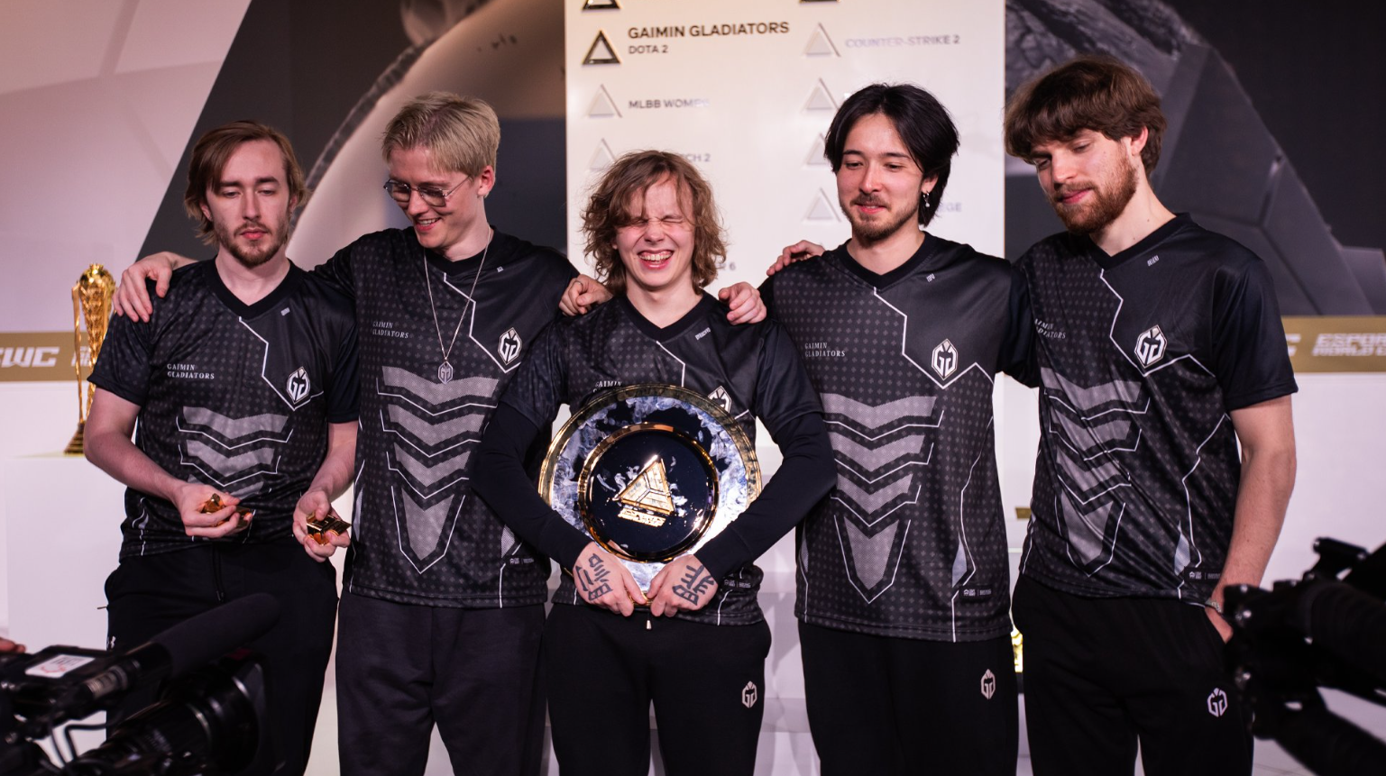 Профессионалы Dota 2 борются за 7 миллионов долларов: как турнир Valve может повлиять на Чемпионат мира по киберспорту 2025 — изображение 3