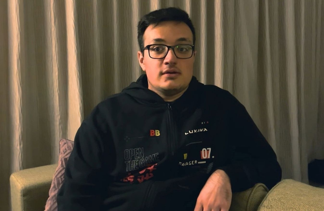 Эмоции зашкаливают: киберспортсмен команды BetBoom разбивает клавиатуру после победы над PARIVISION на TI2025n — изображение 1